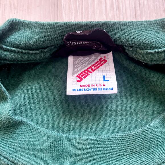 VNTG GAT Gypsy & Thieves Rave Skateboard 90s Bunny Green Shirt Sz L DISTRESSED - Picture 7 of 12